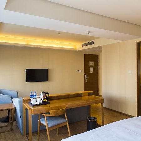 Ji Hotel Shanghai Hongqiao Transport Hub Linkong Zone Exterior foto