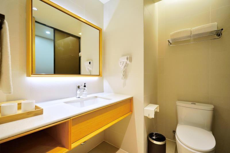 Ji Hotel Shanghai Hongqiao Transport Hub Linkong Zone Exterior foto